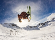 九游娱乐网页-浓眉赛后评分拉满，公牛对阵掘金的背后，是超级巨星的唯一性证明