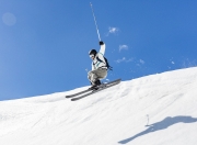 九游娱乐-广厦对阵公牛，字母哥的教科书如何定义现代篮球的终极形态？