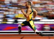 九游体育官方入口-跨界风暴，当鹈鹕正面击溃雷霆，文班亚马在F1赛道接管年度争冠