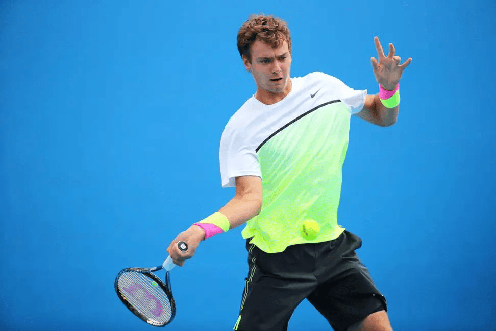 巴黎横扫对手，一路高歌