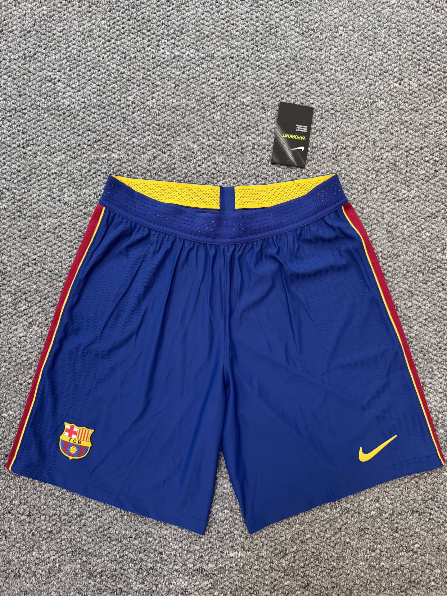 包含CA梅西！顶级巴萨球员赢得赞誉的词条