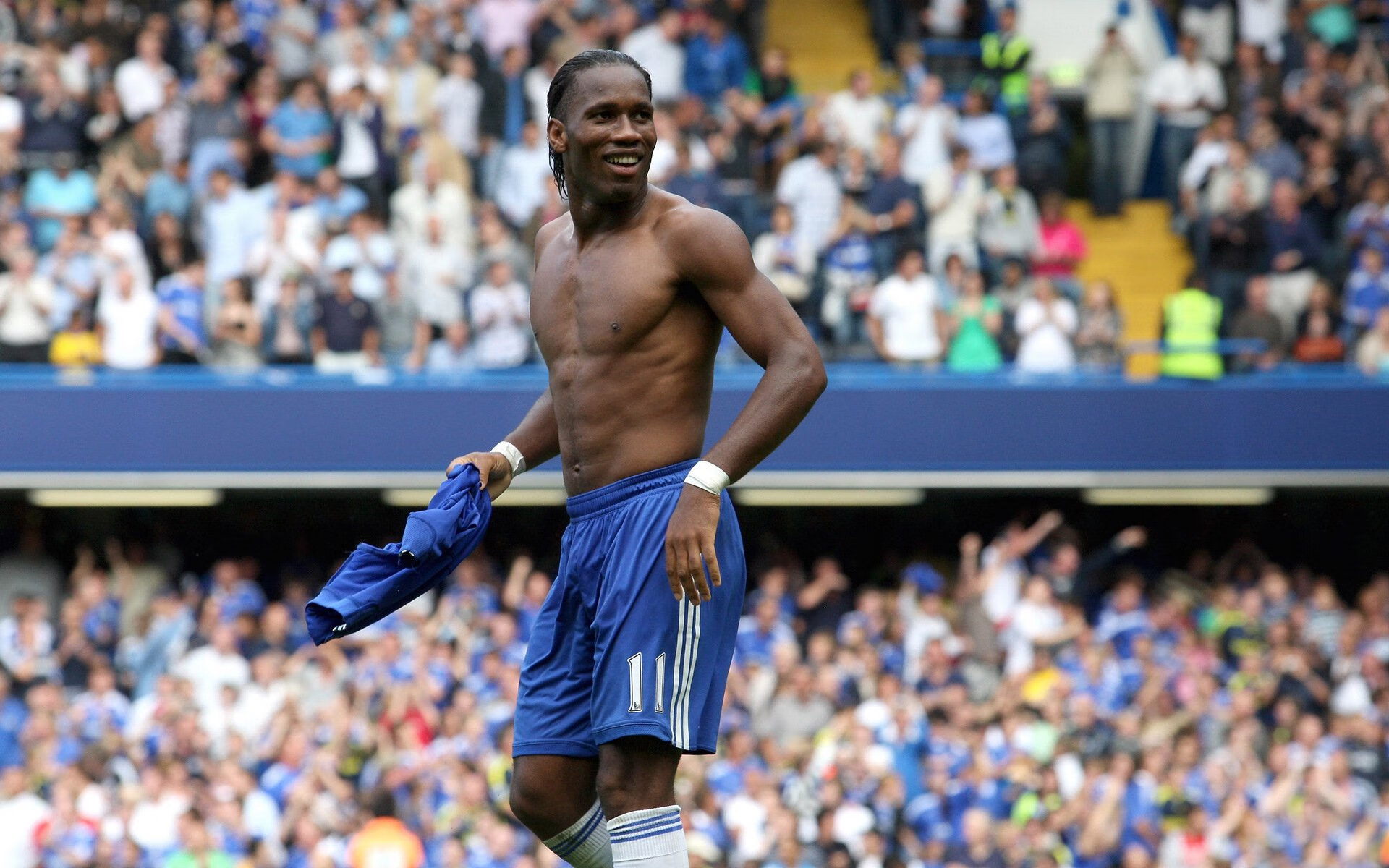 赛道上的午夜诗人，赖斯在F1街道赛之夜的末节接管