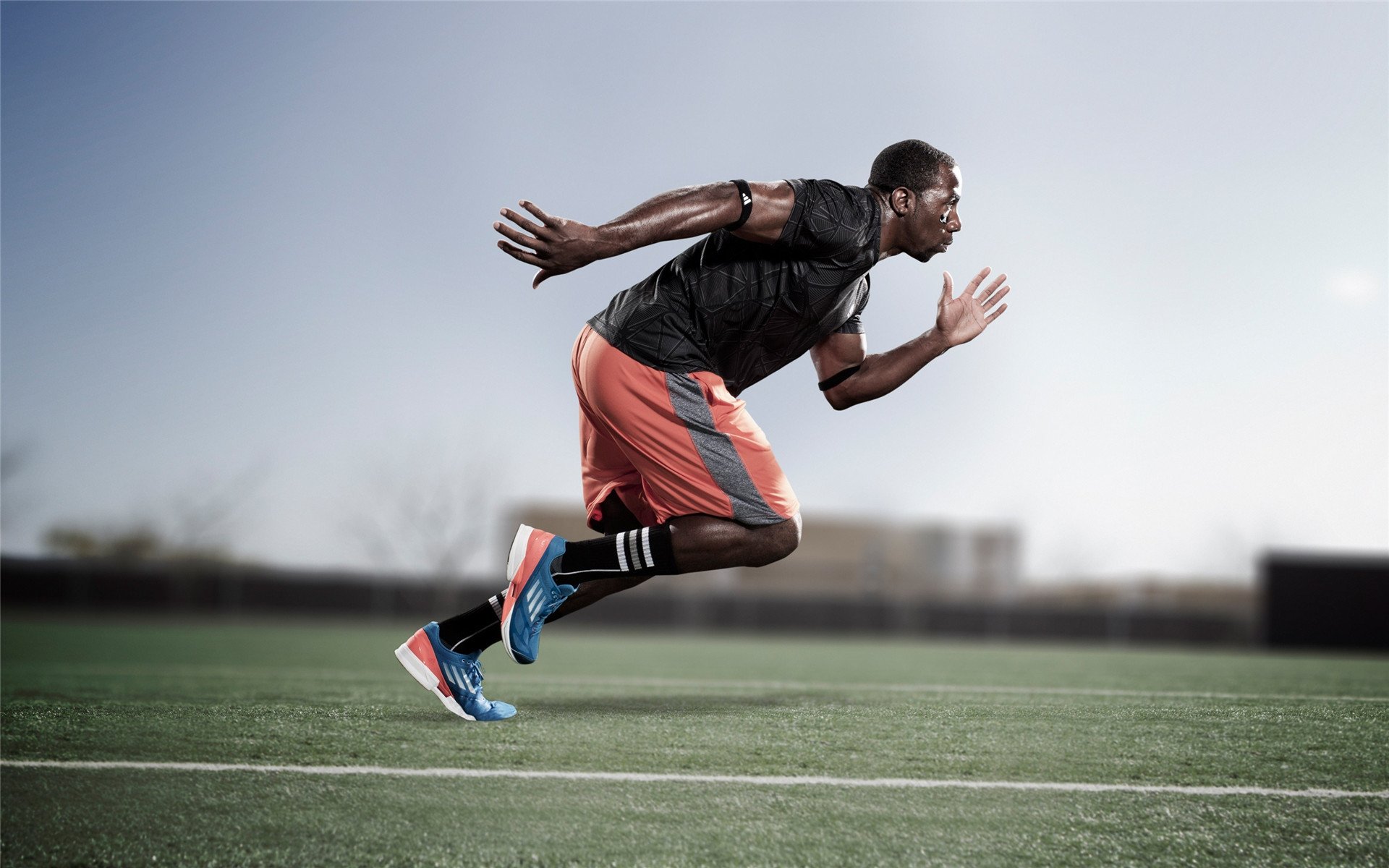 年度焦点之战之夜,福克斯关键节点连续得分,改写比赛走向